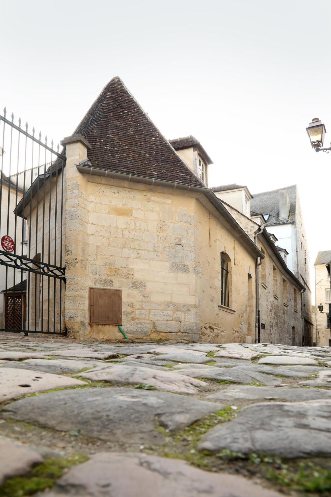 Апартаменты Maison Emily In Senlis By La Boite En Plus Экстерьер фото